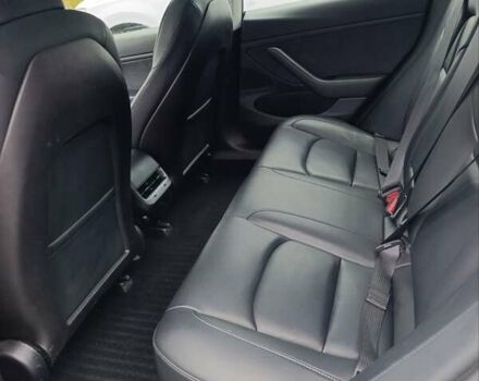 Білий Тесла Модель 3, об'ємом двигуна 0 л та пробігом 112 тис. км за 18500 $, фото 17 на Automoto.ua