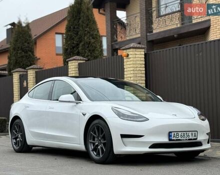 Білий Тесла Модель 3, об'ємом двигуна 0 л та пробігом 67 тис. км за 18500 $, фото 5 на Automoto.ua