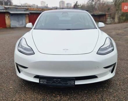 Белый Тесла Модель 3, объемом двигателя 0 л и пробегом 142 тыс. км за 17300 $, фото 20 на Automoto.ua