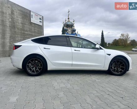 Білий Тесла Модель 3, об'ємом двигуна 0 л та пробігом 80 тис. км за 17100 $, фото 13 на Automoto.ua