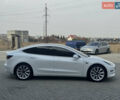 Білий Тесла Модель 3, об'ємом двигуна 0 л та пробігом 70 тис. км за 15500 $, фото 5 на Automoto.ua