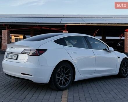 Білий Тесла Модель 3, об'ємом двигуна 0 л та пробігом 117 тис. км за 18800 $, фото 7 на Automoto.ua