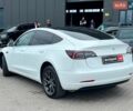 Білий Тесла Модель 3, об'ємом двигуна 0 л та пробігом 102 тис. км за 18990 $, фото 7 на Automoto.ua