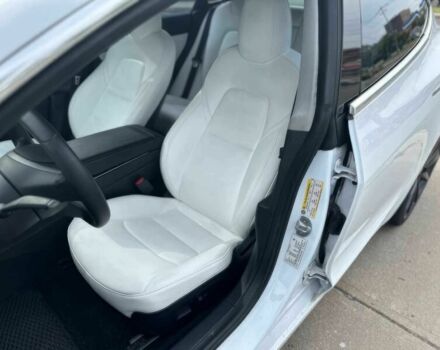Білий Тесла Модель 3, об'ємом двигуна 0 л та пробігом 35 тис. км за 6900 $, фото 8 на Automoto.ua