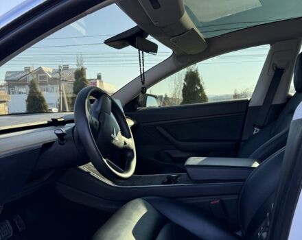 Білий Тесла Модель 3, об'ємом двигуна 0 л та пробігом 103 тис. км за 20000 $, фото 7 на Automoto.ua