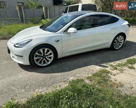 Белый Тесла Модель 3, объемом двигателя 0 л и пробегом 58 тыс. км за 29500 $, фото 4 на Automoto.ua