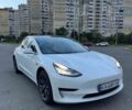 Білий Тесла Модель 3, об'ємом двигуна 0 л та пробігом 181 тис. км за 15000 $, фото 1 на Automoto.ua