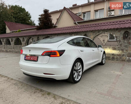 Білий Тесла Модель 3, об'ємом двигуна 0 л та пробігом 120 тис. км за 16500 $, фото 3 на Automoto.ua