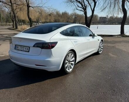 Белый Тесла Модель 3, объемом двигателя 0 л и пробегом 82 тыс. км за 16500 $, фото 2 на Automoto.ua