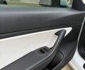 Белый Тесла Модель 3, объемом двигателя 0 л и пробегом 68 тыс. км за 16900 $, фото 8 на Automoto.ua