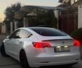 Білий Тесла Модель 3, об'ємом двигуна 0 л та пробігом 85 тис. км за 15500 $, фото 4 на Automoto.ua