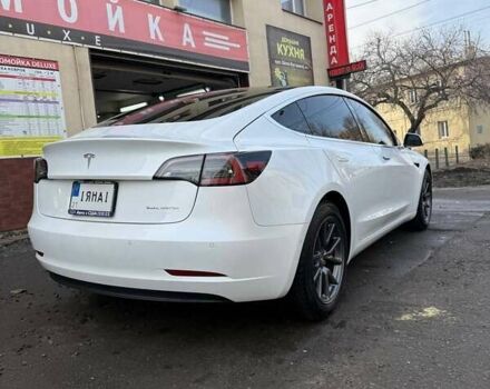 Тесла Модель 3 2020 в Харькове на Automoto.ua Белый Тесла Модель 3, объемом двигателя 0 л и пробегом 133 тыс. км за 19500 $, фото 7 на Automoto.ua