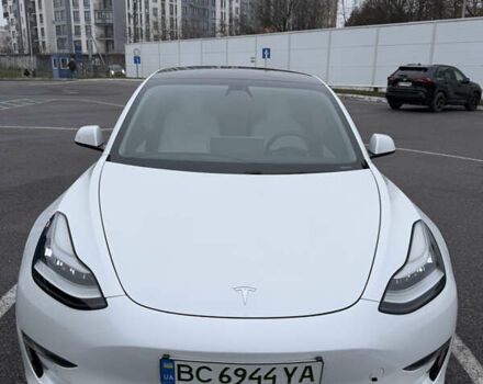 Білий Тесла Модель 3, об'ємом двигуна 0 л та пробігом 203 тис. км за 21500 $, фото 2 на Automoto.ua