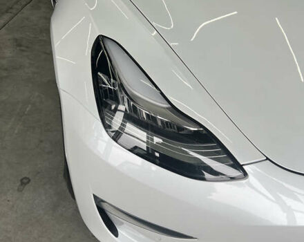 Белый Тесла Модель 3, объемом двигателя 0 л и пробегом 85 тыс. км за 18000 $, фото 14 на Automoto.ua