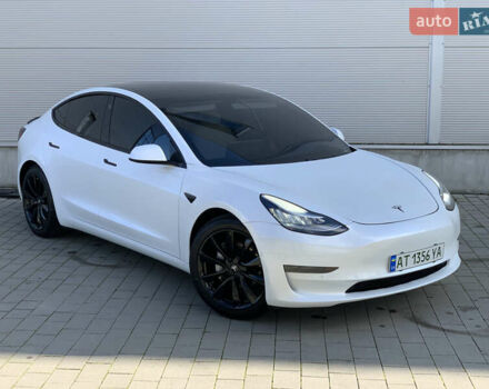 Тесла Модель 3 2020 у Івано-Франківську на Automoto.ua Білий Тесла Модель 3, об'ємом двигуна 0 л та пробігом 145 тис. км за 14850 $, фото 2 на Automoto.ua