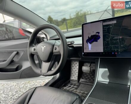 Белый Тесла Модель 3, объемом двигателя 0 л и пробегом 125 тыс. км за 15000 $, фото 6 на Automoto.ua