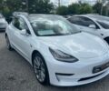 Белый Тесла Модель 3, объемом двигателя 66 л и пробегом 66 тыс. км за 26500 $, фото 1 на Automoto.ua