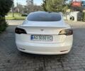 Белый Тесла Модель 3, объемом двигателя 0 л и пробегом 99 тыс. км за 23000 $, фото 6 на Automoto.ua
