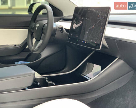 Тесла Модель 3 2020 у Івано-Франківську на Automoto.ua Білий Тесла Модель 3, об'ємом двигуна 0 л та пробігом 145 тис. км за 14850 $, фото 95 на Automoto.ua
