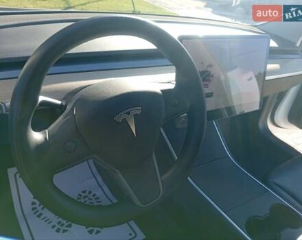 Тесла Модель 3 2020 в Луцке на Automoto.ua Белый Тесла Модель 3, объемом двигателя 0 л и пробегом 70 тыс. км за 17999 $, фото 19 на Automoto.ua