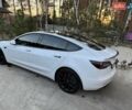 Білий Тесла Модель 3, об'ємом двигуна 0 л та пробігом 98 тис. км за 21300 $, фото 35 на Automoto.ua
