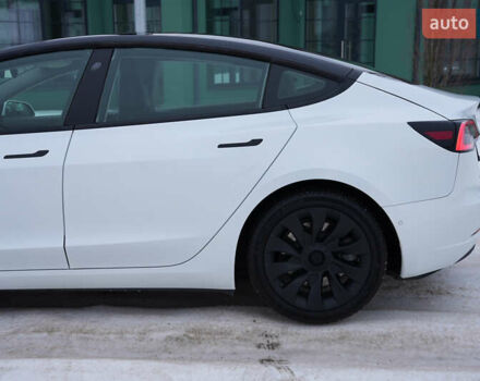 Білий Тесла Модель 3, об'ємом двигуна 0 л та пробігом 90 тис. км за 16999 $, фото 12 на Automoto.ua