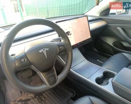 Белый Тесла Модель 3, объемом двигателя 0 л и пробегом 138 тыс. км за 17000 $, фото 6 на Automoto.ua