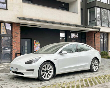 Білий Тесла Модель 3, об'ємом двигуна 0 л та пробігом 87 тис. км за 16500 $, фото 2 на Automoto.ua