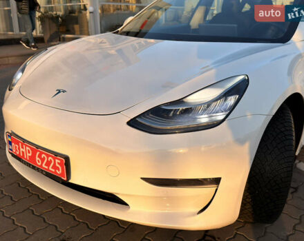 Белый Тесла Модель 3, объемом двигателя 0 л и пробегом 190 тыс. км за 17900 $, фото 22 на Automoto.ua