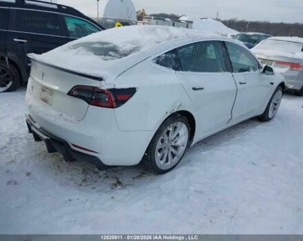 Белый Тесла Модель 3, объемом двигателя 0 л и пробегом 118 тыс. км за 10800 $, фото 3 на Automoto.ua