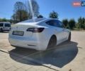 Белый Тесла Модель 3, объемом двигателя 0 л и пробегом 90 тыс. км за 16000 $, фото 3 на Automoto.ua
