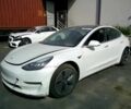 Белый Тесла Модель 3, объемом двигателя 0 л и пробегом 80 тыс. км за 12000 $, фото 1 на Automoto.ua
