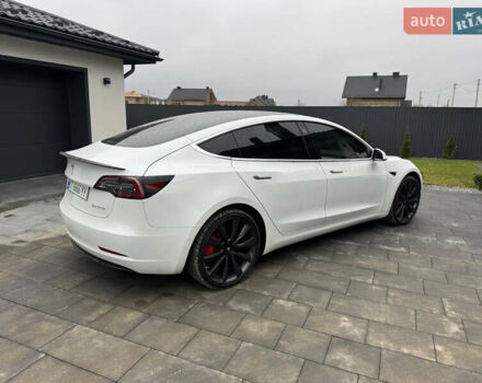 Білий Тесла Модель 3, об'ємом двигуна 0 л та пробігом 75 тис. км за 19900 $, фото 11 на Automoto.ua