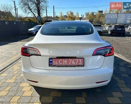 Белый Тесла Модель 3, объемом двигателя 0 л и пробегом 108 тыс. км за 17950 $, фото 6 на Automoto.ua