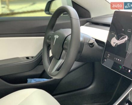 Тесла Модель 3 2020 у Івано-Франківську на Automoto.ua Білий Тесла Модель 3, об'ємом двигуна 0 л та пробігом 145 тис. км за 14850 $, фото 98 на Automoto.ua