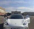 Белый Тесла Модель 3, объемом двигателя 0 л и пробегом 83 тыс. км за 21000 $, фото 1 на Automoto.ua