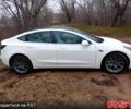 Белый Тесла Модель 3, объемом двигателя 75 л и пробегом 77 тыс. км за 16000 $, фото 4 на Automoto.ua