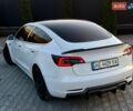 Білий Тесла Модель 3, об'ємом двигуна 0 л та пробігом 105 тис. км за 15500 $, фото 1 на Automoto.ua
