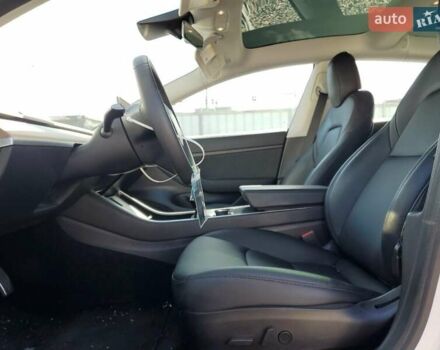 Тесла Модель 3 2020 у Львові на Automoto.ua Білий Тесла Модель 3, об'ємом двигуна 0 л та пробігом 74 тис. км за 3000 $, фото 6 на Automoto.ua