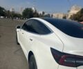 Белый Тесла Модель 3, объемом двигателя 0 л и пробегом 83 тыс. км за 21000 $, фото 4 на Automoto.ua