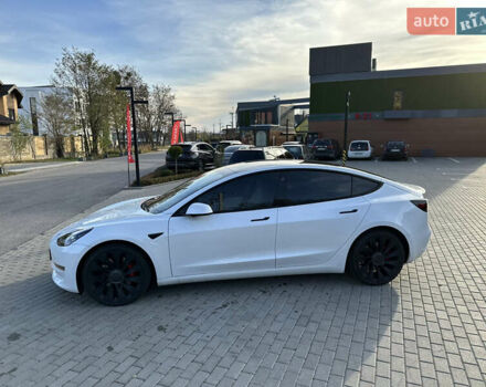 Білий Тесла Модель 3, об'ємом двигуна 0 л та пробігом 77 тис. км за 28999 $, фото 13 на Automoto.ua
