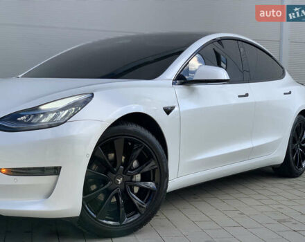 Тесла Модель 3 2020 у Івано-Франківську на Automoto.ua Білий Тесла Модель 3, об'ємом двигуна 0 л та пробігом 145 тис. км за 14850 $, фото 48 на Automoto.ua