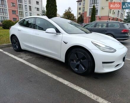 Білий Тесла Модель 3, об'ємом двигуна 0 л та пробігом 112 тис. км за 18500 $, фото 7 на Automoto.ua