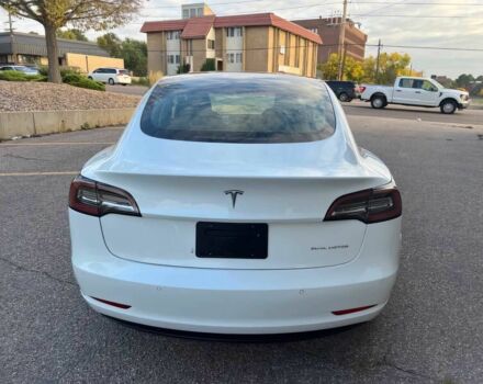 Білий Тесла Модель 3, об'ємом двигуна 0 л та пробігом 45 тис. км за 11300 $, фото 3 на Automoto.ua