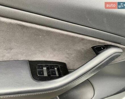 Білий Тесла Модель 3, об'ємом двигуна 0 л та пробігом 65 тис. км за 19700 $, фото 11 на Automoto.ua