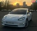 Белый Тесла Модель 3, объемом двигателя 0 л и пробегом 100 тыс. км за 17600 $, фото 1 на Automoto.ua