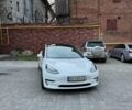 Тесла Модель 3 2020 в Днепре (Днепропетровске) на Automoto.ua Белый Тесла Модель 3, объемом двигателя 0 л и пробегом 85 тыс. км за 22200 $, фото 1 на Automoto.ua