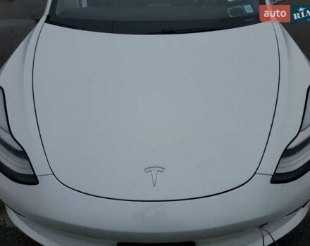 Білий Тесла Модель 3, об'ємом двигуна 0 л та пробігом 70 тис. км за 2700 $, фото 5 на Automoto.ua