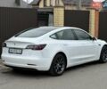 Білий Тесла Модель 3, об'ємом двигуна 0 л та пробігом 67 тис. км за 18500 $, фото 4 на Automoto.ua