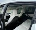 Белый Тесла Модель 3, объемом двигателя 0 л и пробегом 68 тыс. км за 16900 $, фото 3 на Automoto.ua